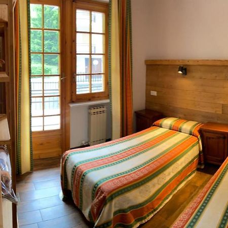 Hotel Trois Etoiles Entracque Zewnętrze zdjęcie