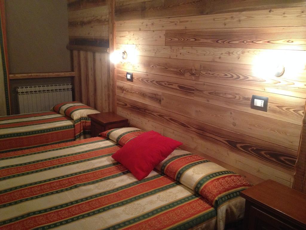 Hotel Trois Etoiles Entracque Zewnętrze zdjęcie