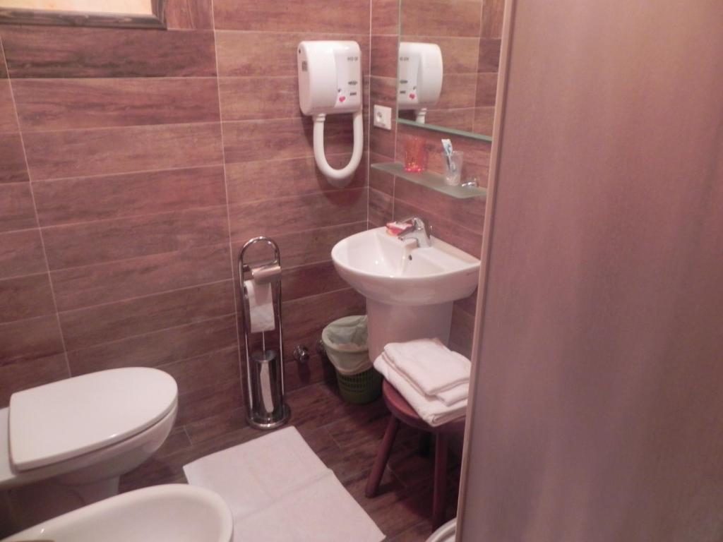 Hotel Trois Etoiles Entracque Pokój zdjęcie