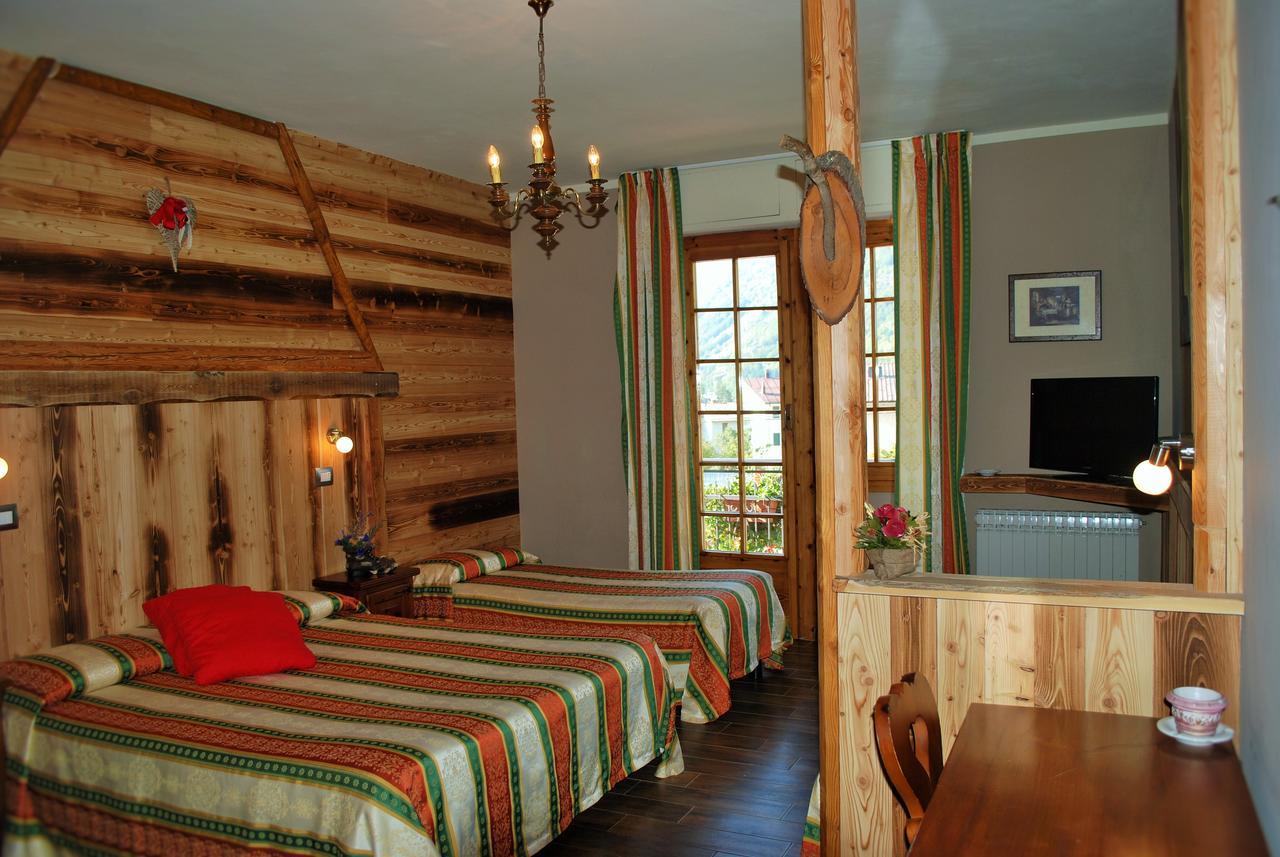 Hotel Trois Etoiles Entracque Zewnętrze zdjęcie
