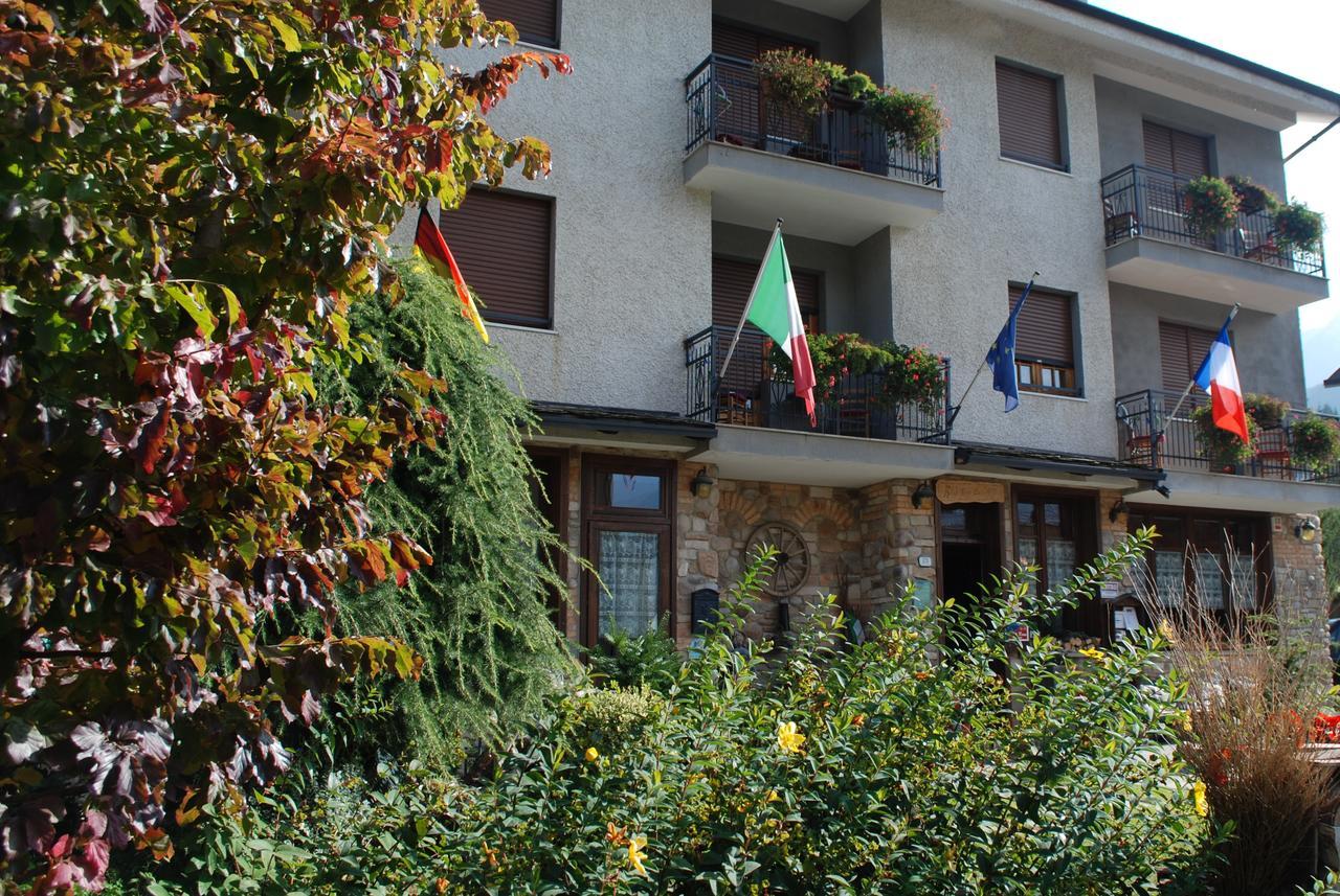 Hotel Trois Etoiles Entracque Zewnętrze zdjęcie