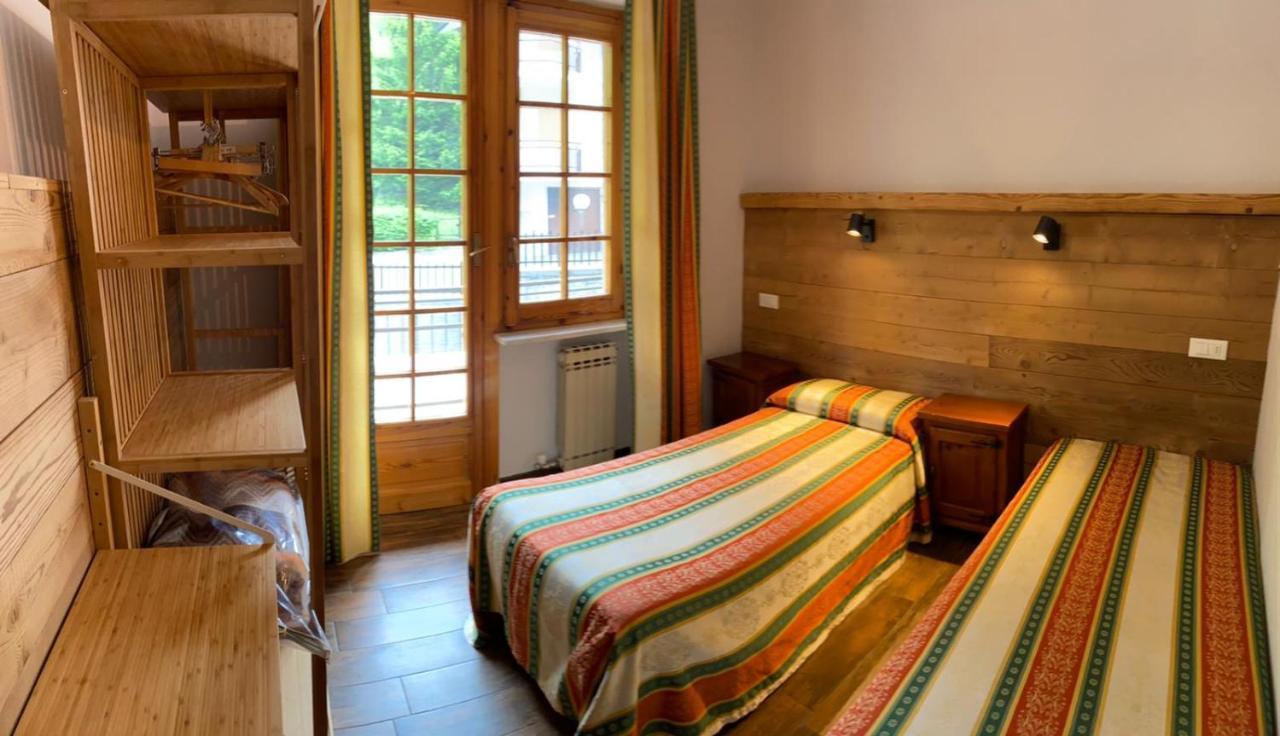 Hotel Trois Etoiles Entracque Zewnętrze zdjęcie