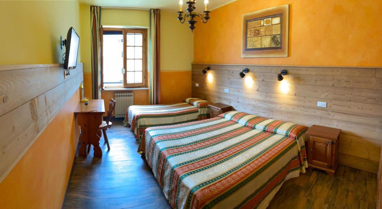 Hotel Trois Etoiles Entracque Zewnętrze zdjęcie